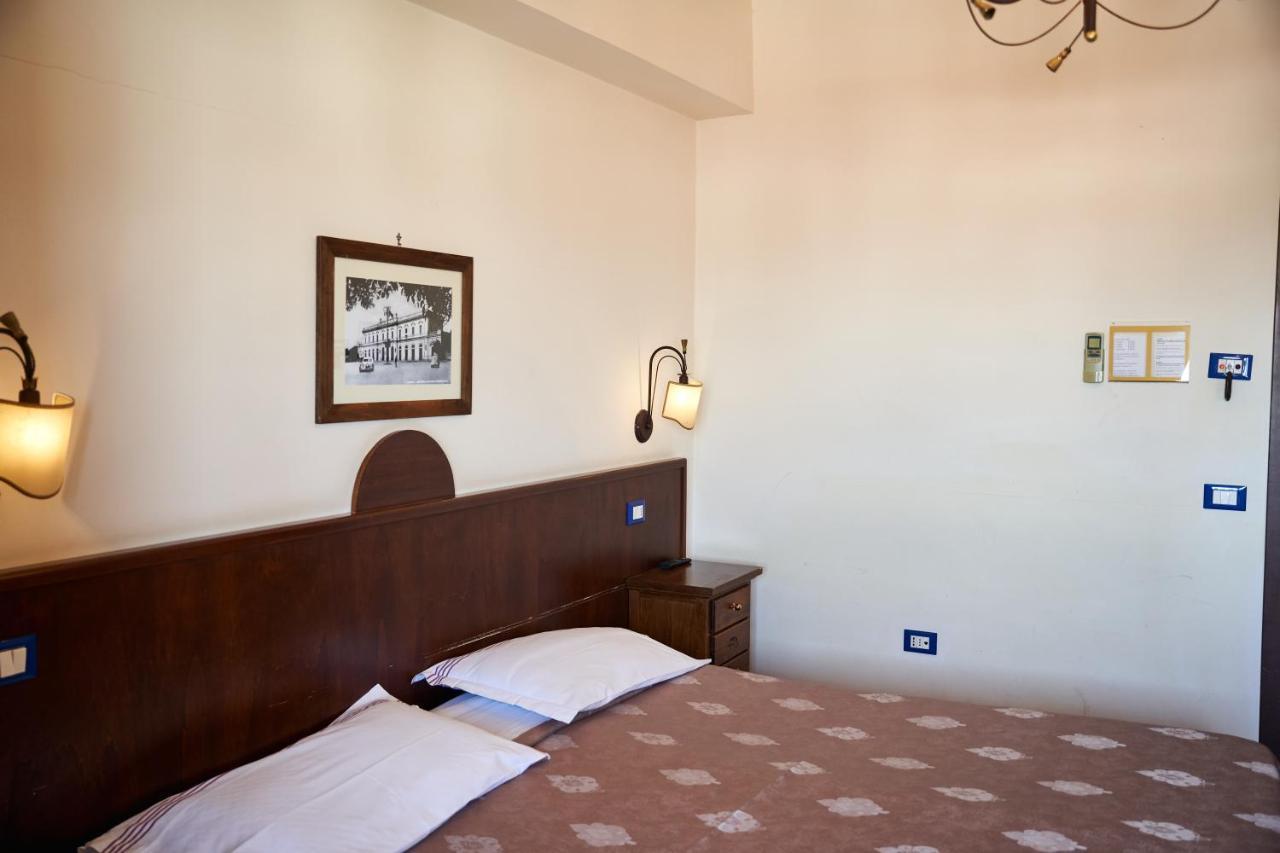 Hotel Max Aversa Dış mekan fotoğraf