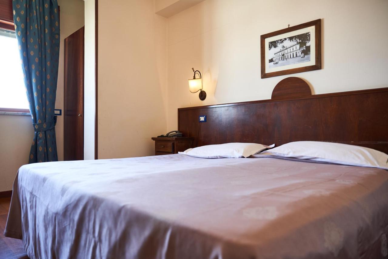 Hotel Max Aversa Dış mekan fotoğraf